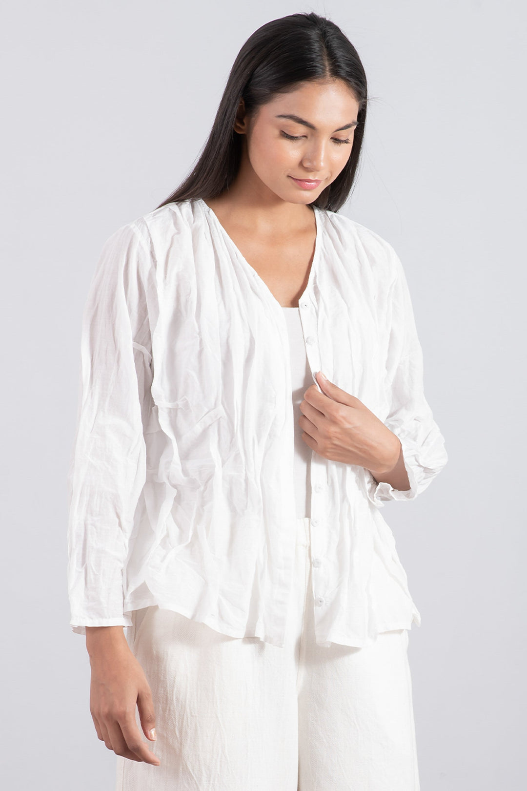 DYED COTTON SILK VOILE WAVY V-NECK TUCKED BLOUSE - dc1542-wht -