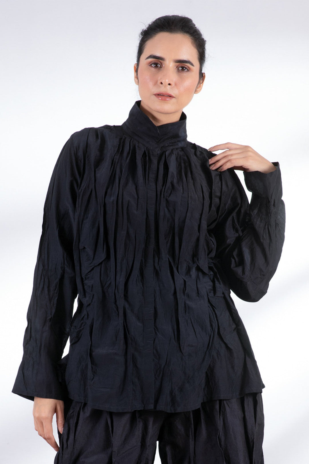 DYED COTTON SILK HEAVY VOILE WAVY TUCKED SHIRT - dh1541-blk -