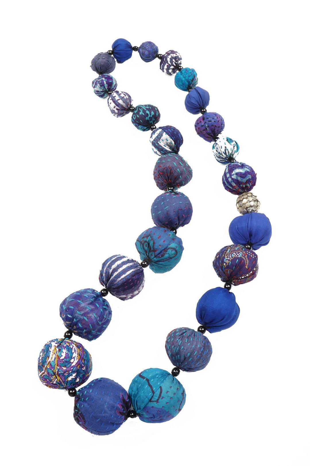 SILK SILVER BEAD KANTHA NUTS MEDIUM NECKLACE - si2701-blu -